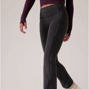NWOT Athleta Rainier Bootcut pant. Fast shipping!